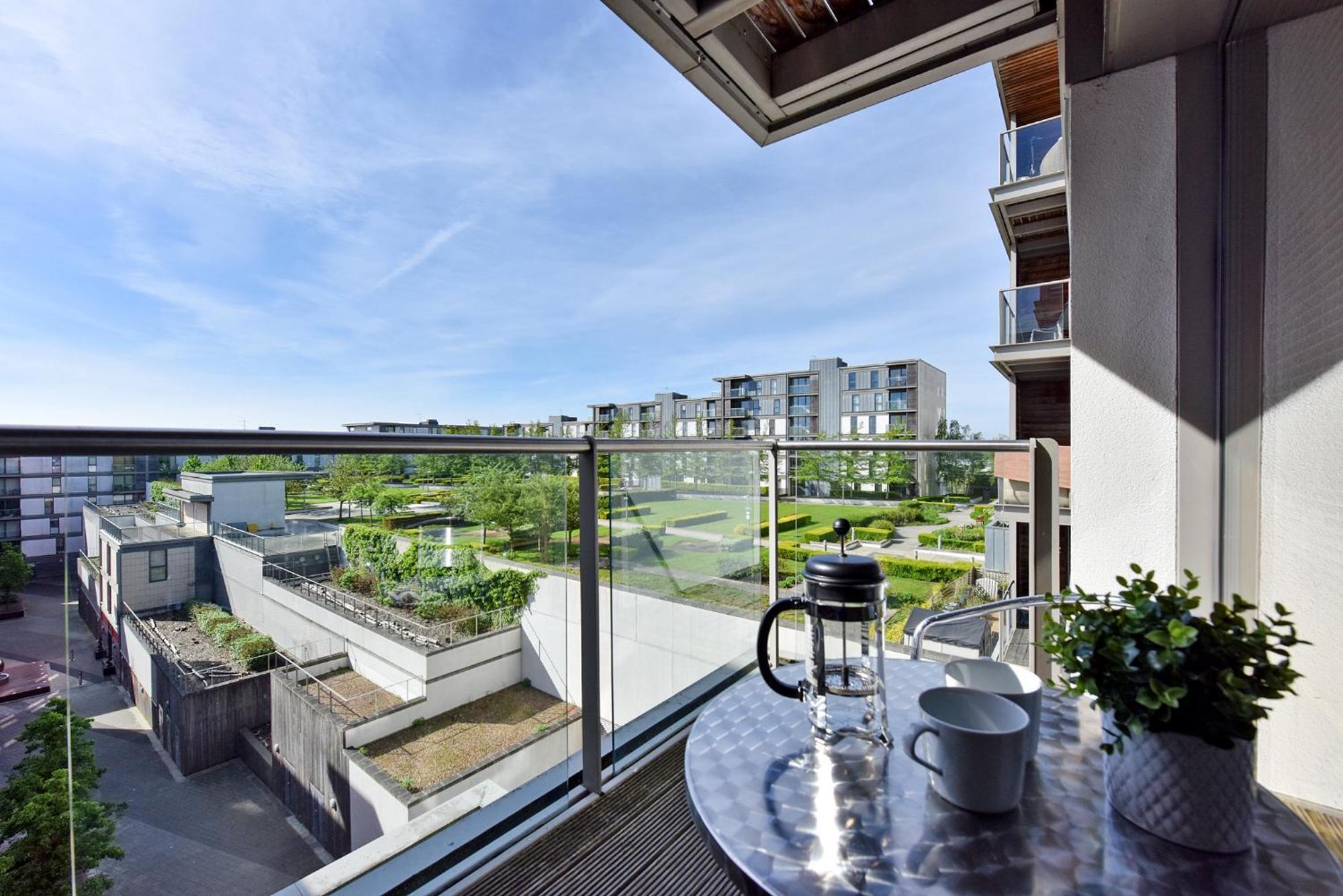 The Vizion Serviced Apartments From Pincott Properties - Free Parking, Private Balcony, And Wifi Милтон-Кейнс Экстерьер фото